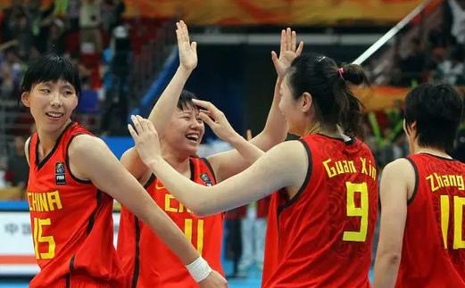 中国女篮前队长陈楠：嫁2米04青梅竹马生娃，如今39岁当助理教练(2)