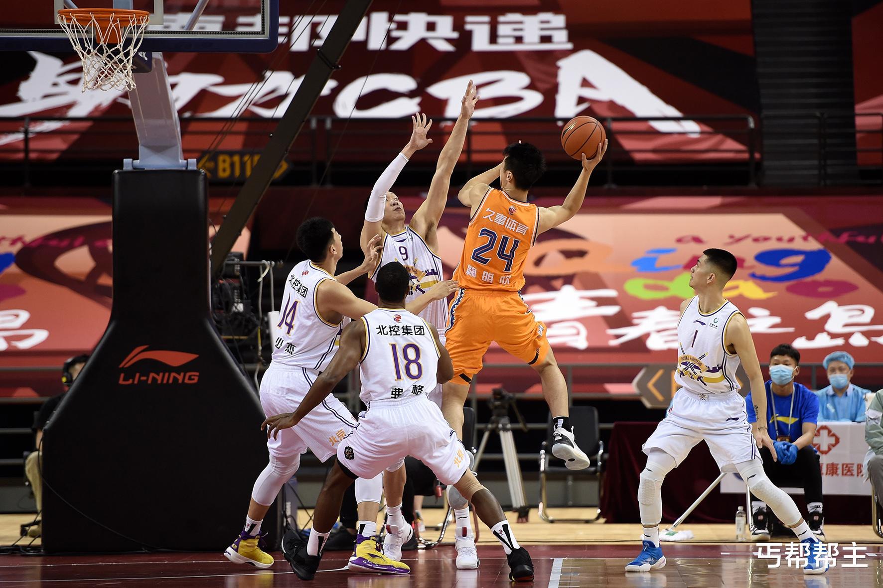 仔细看了比赛，上海男篮有几个明显问题(2)