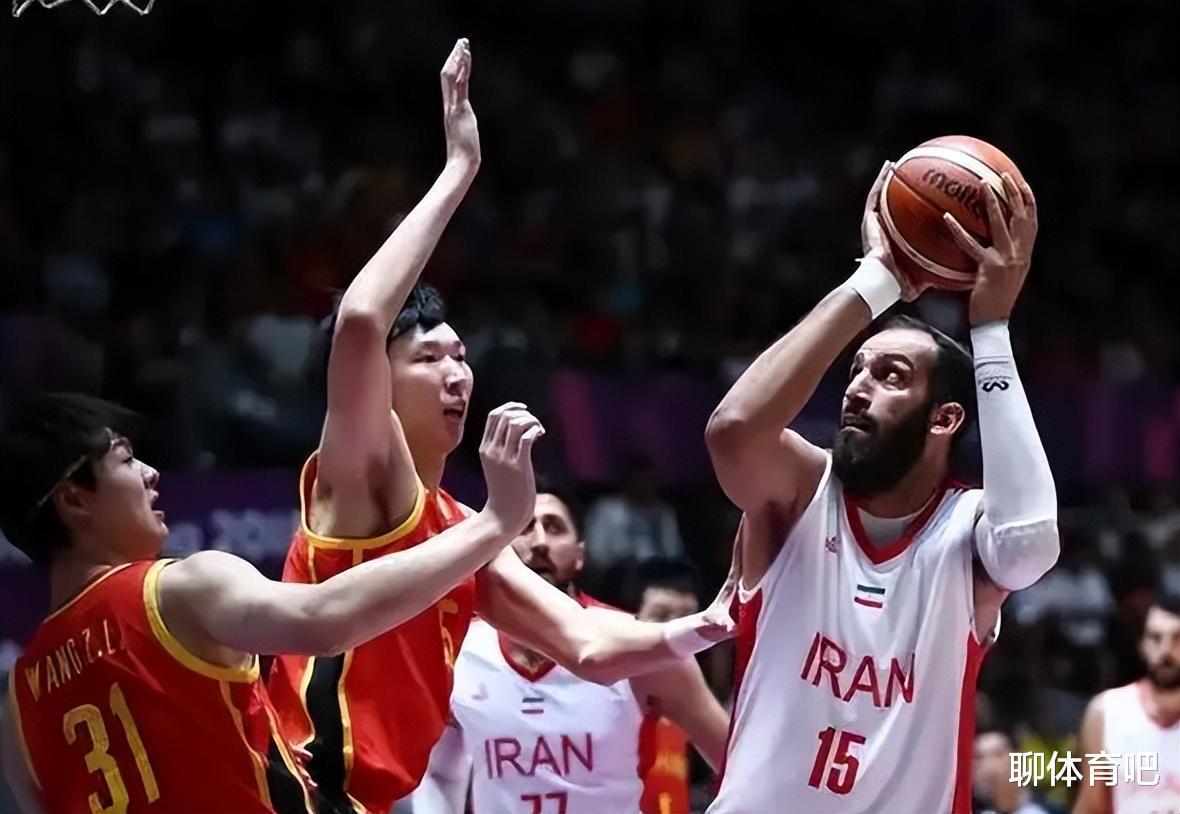 世预赛-中国VS伊朗前瞻：周琦出战成疑，残阵中国队不惧客场力争出线，伊朗小组第三