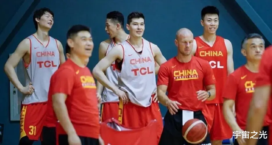 世预赛，中国男篮81: 72伊朗，有四名球员是最大功臣！(2)