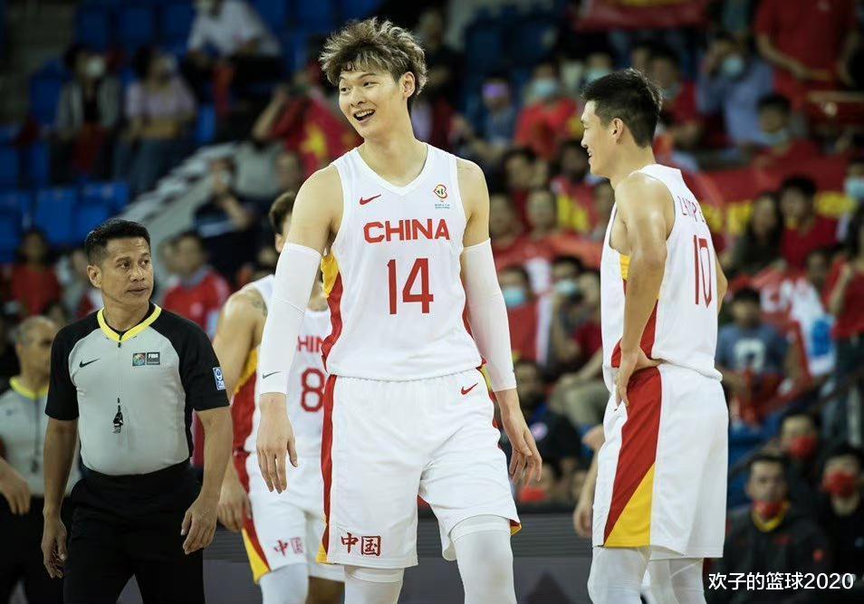 大王50+21，中国男篮挺进世界杯！又是内线挑大梁，后卫争口气吧(5)