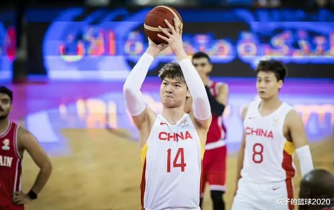 大王50+21，中国男篮挺进世界杯！又是内线挑大梁，后卫争口气吧(6)