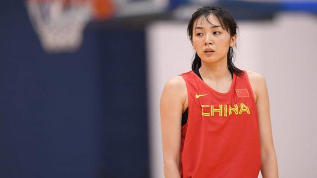 中国女篮队员实力强势，颜值高身材高挑，盘点六大女神都有谁呢？