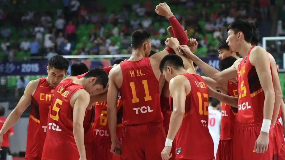 开工在即！中国男篮球员陆续抵达崇明基地，备战世预赛第六窗口期(1)