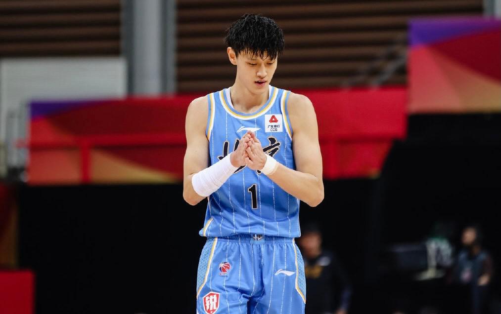 争议！18岁旅美天才怒骂中国篮协：不如日本篮协，中国篮球太烂(6)