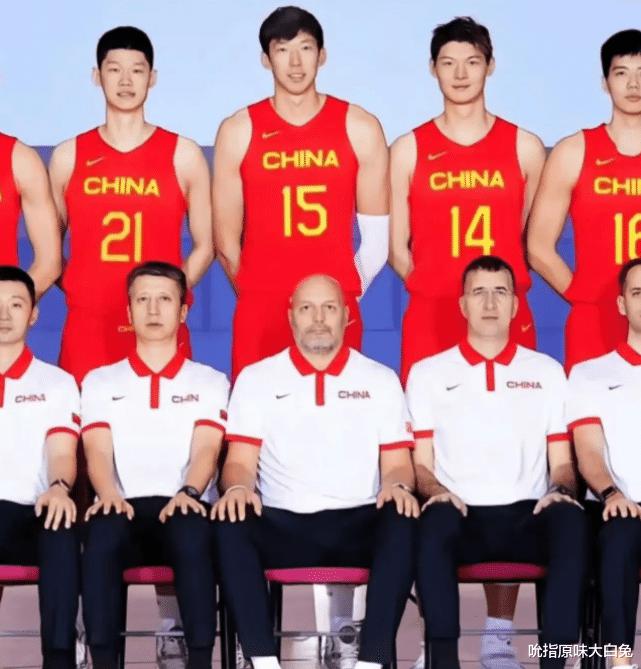 4天2赛！CCTV5直播中国男篮2场世预赛，女球迷欢迎姚明，票价不贵(3)
