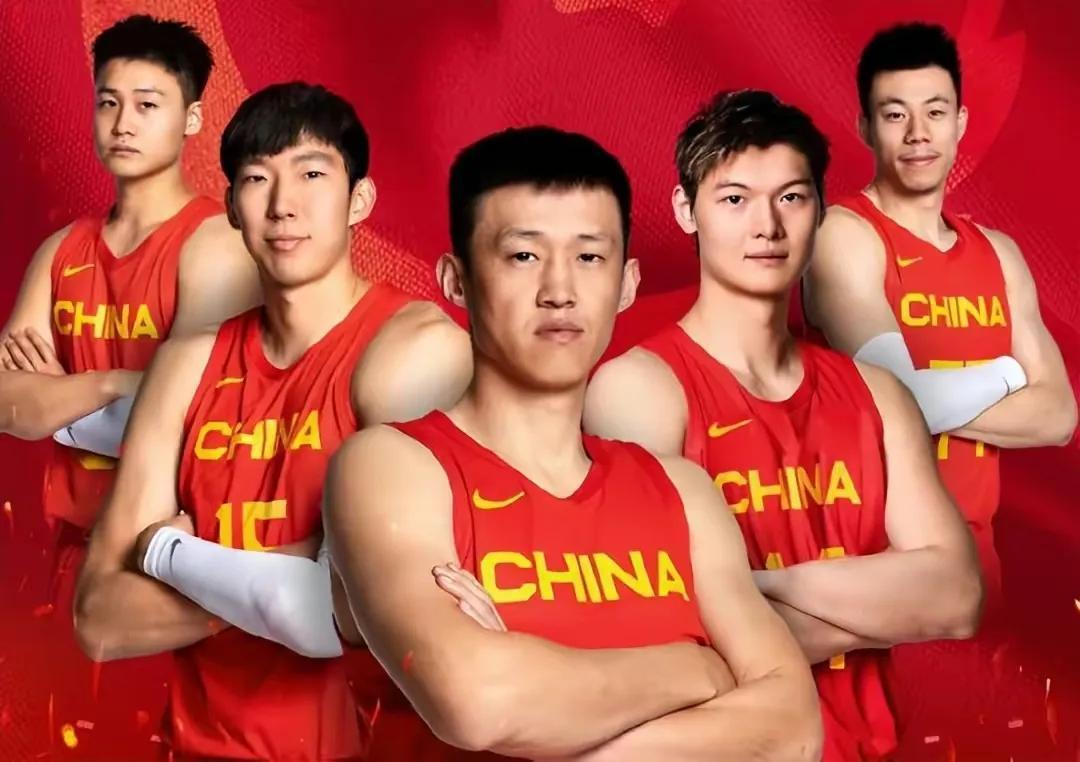 中国男篮今晚首发阵容出炉，三大前锋齐登场！郭艾伦是最佳第六人(3)