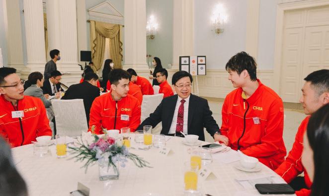 23日和26日，中国男篮在香港荃湾体育馆进行的2023年篮球世界杯亚大区预选赛最(6)