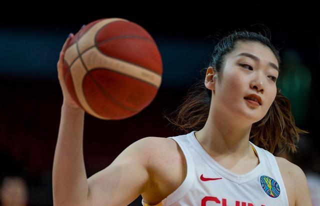 国家利益高于一切，球迷力挺中国篮协，三名WNBA球员做了正确选择(2)