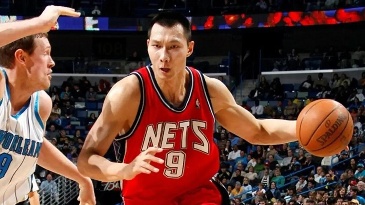 中国男篮现役老大哥--易建联 他当年的NBA追梦之路是如何的？(10)