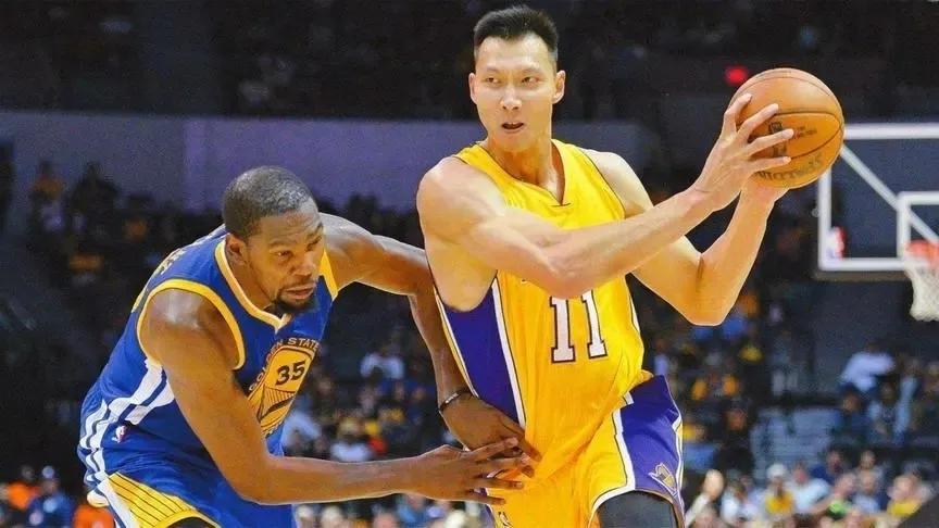 中国男篮现役老大哥--易建联 他当年的NBA追梦之路是如何的？(14)