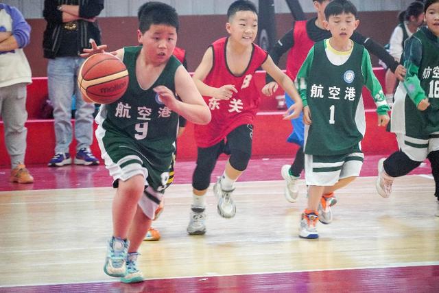 郑州市校园篮球联赛（小篮球）小学组收官(1)