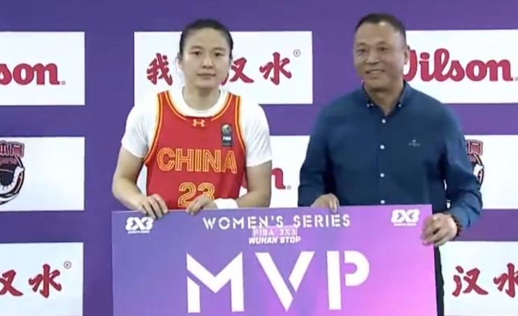 威武霸气帅！中国女篮给中国篮球赢回面子，王丽丽又一次斩获MVP，实至名归。

中