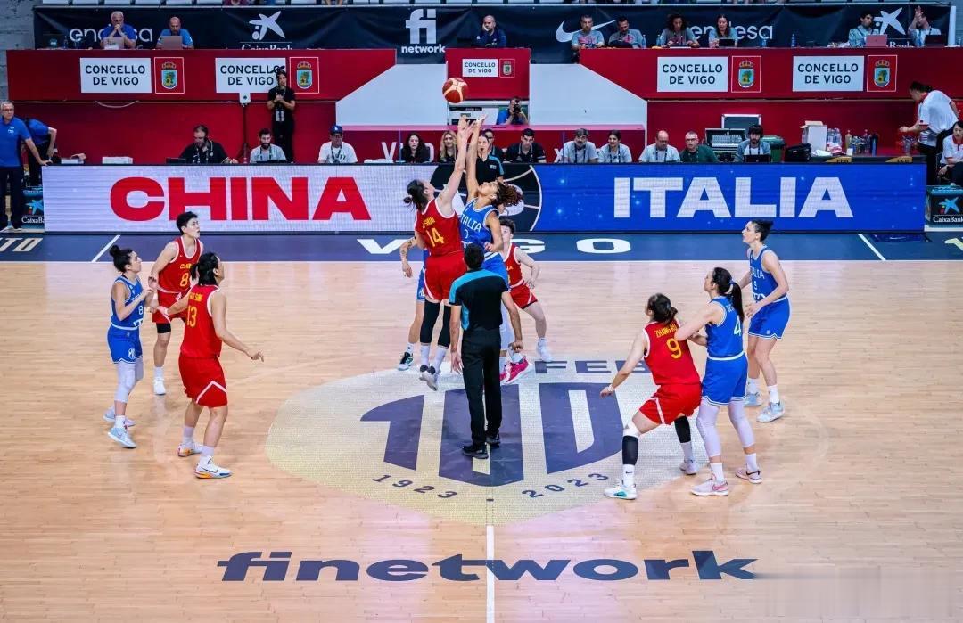 昨晚，中国女篮迎来欧洲拉练的首个对手，她们以63比62险胜意大利，高颂在最后4秒