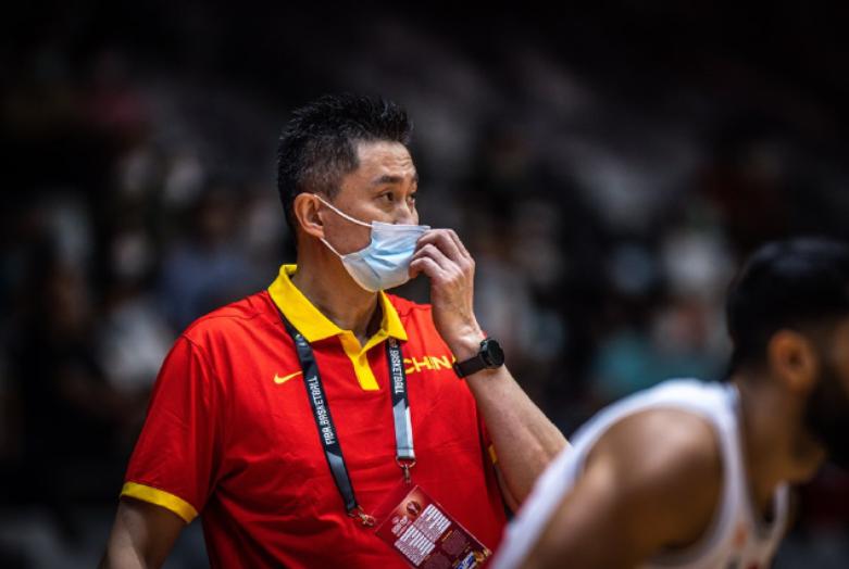 他曾是亚洲第一后卫，如今却遭遇冷遇？中国男篮大名单引发争议(3)