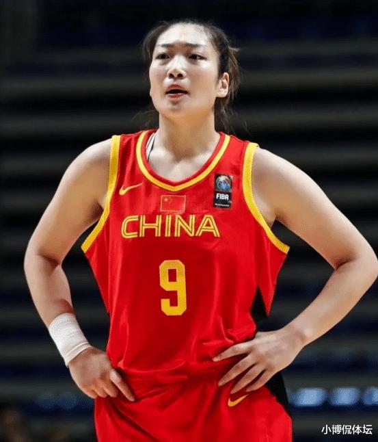 郑薇姚明喜悦，2米11顶尖力量将助中国女篮止步6连败，重振士气(4)