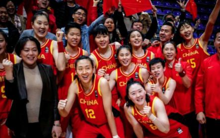 杨力维和王思雨搭档，中国女篮能否掌握比赛节奏？(2)