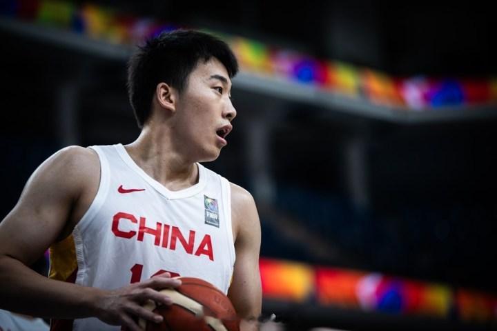 17岁赵维伦拿到25分，无奈独木难支，中国U19不敌加拿大(2)