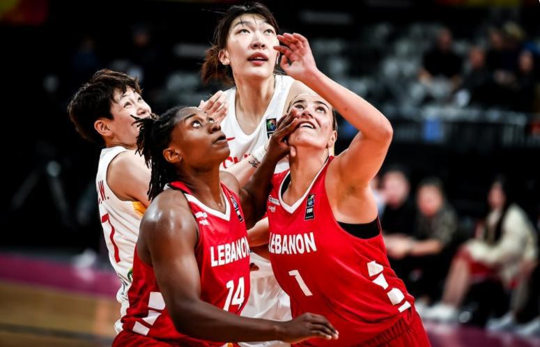 中国女篮89-44大胜黎巴嫩这场比赛简单总结几点：

1.这个12年没交手的对手(1)