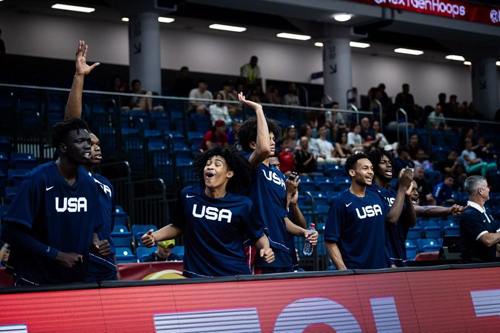 美国赢球也靠裁判！中国U19男篮负美国，一分钟被吹11分看得太憋屈！(8)