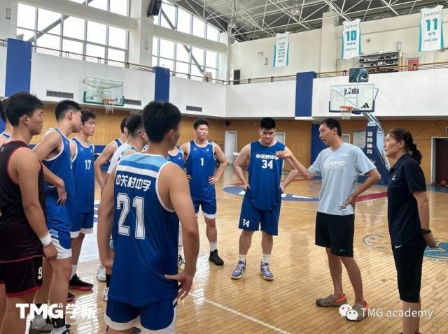TMG学院篮球单招培训专家刘晓华走进中关村中学(8)