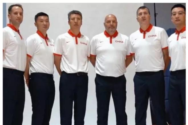 中国男篮随着世界杯名单出炉！而决定中国男篮的未来走向！
（素材选自今日头条）
首(2)