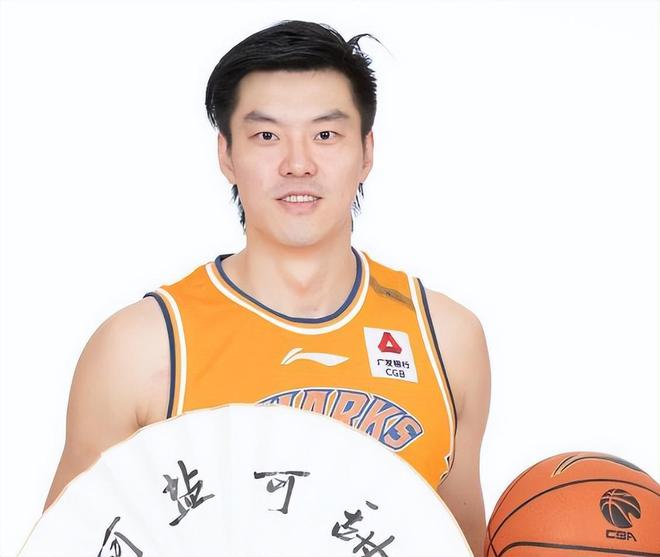 就被誉中国第6位能打进NBA的球员，出道即巅峰，最终却躲不开宿命