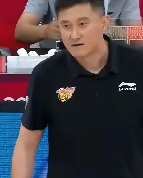 科学+天才！
乔尔杰维奇后，中国男篮未来教练组最佳人选组合。
顾问:郭士强
领队(4)