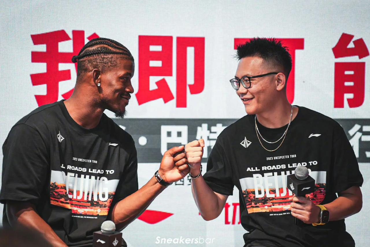 NBA球星巴特勒中国行，他在这里感受到了中国球迷的热情，同时他也享受了一次巨星般(5)