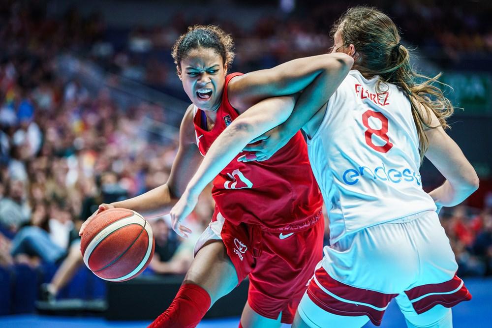 U19女篮世界杯-西班牙女篮力克加拿大女篮晋级决赛
 
北京时间7月23日，20(3)