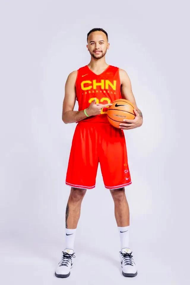 有着1/8中国血统的29岁NBA前锋凯尔·安德森正式加入中国国籍，并收获耐克代言