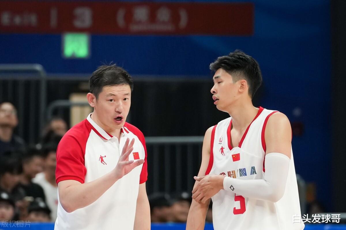 中国男篮惨败中国台北，张宁赛后做意外决定，陈磊羞愧，姚明懂了