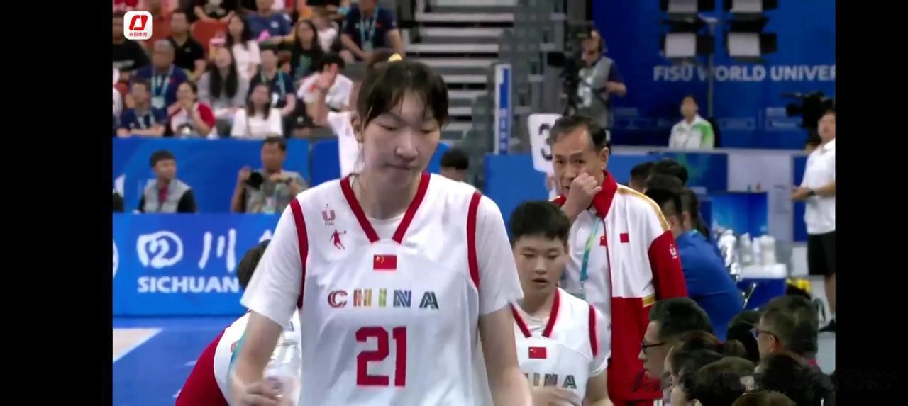 中国女篮83比61力克台北，闯进决赛，韩旭22分11篮板1盖帽，刘禹彤一身肥肉不