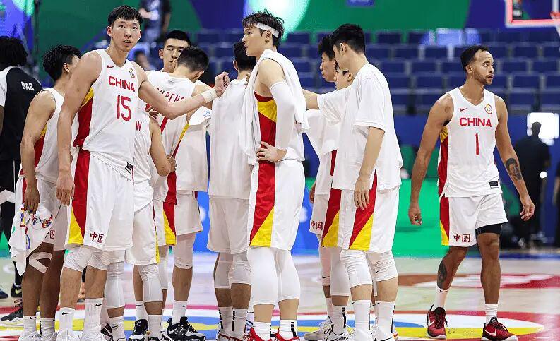亚洲球队都有高光表现，中国男篮还能保住亚洲一流水平吗？(6)