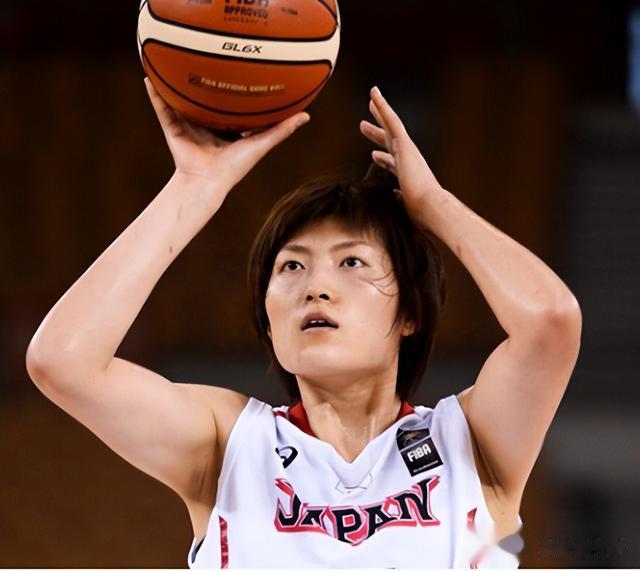 “篮球女神”王岑静：入日本籍后4次带队击败中国，退役回国养老(1)