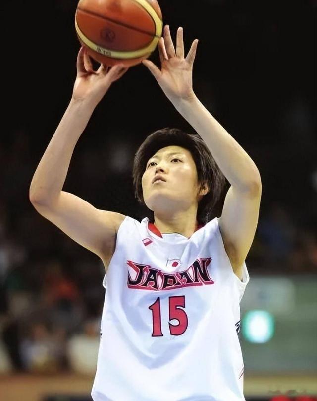“篮球女神”王岑静：入日本籍后4次带队击败中国，退役回国养老(8)