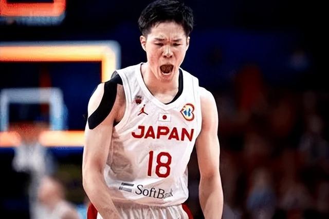 日本男篮大逆转爆冷击败芬兰，几人真有打NBA的水平？(2)