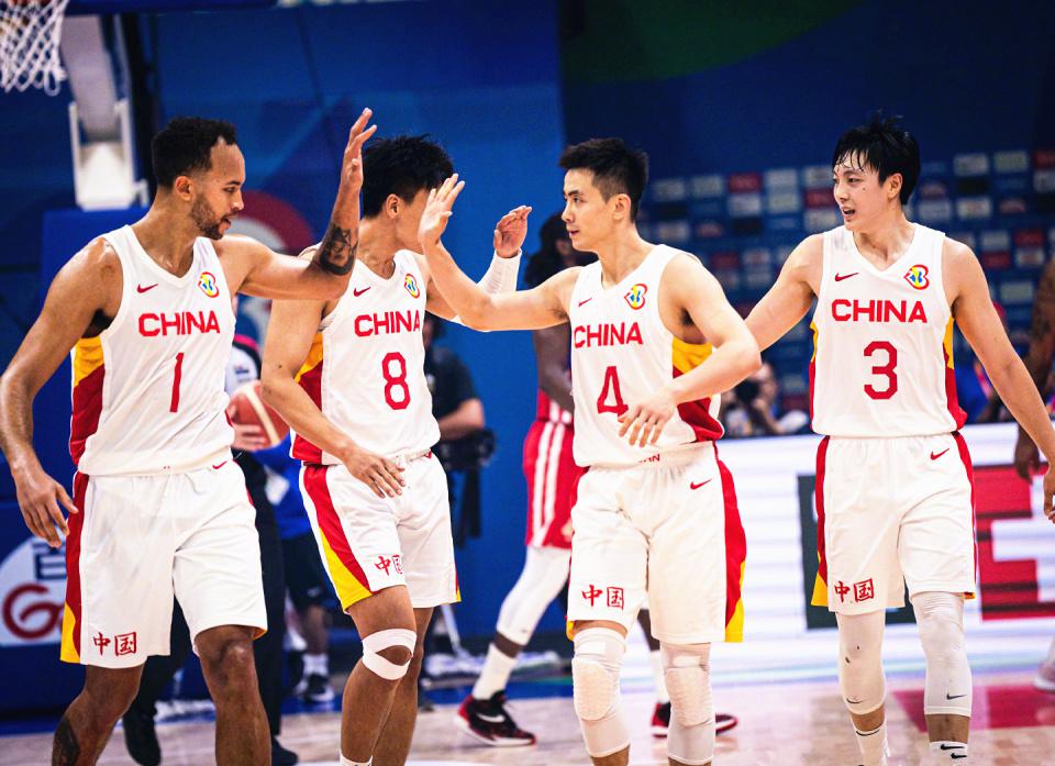 FIBA修改归化政策，2名NBA球员表态愿入中国籍，其中1人3夺总冠军(2)
