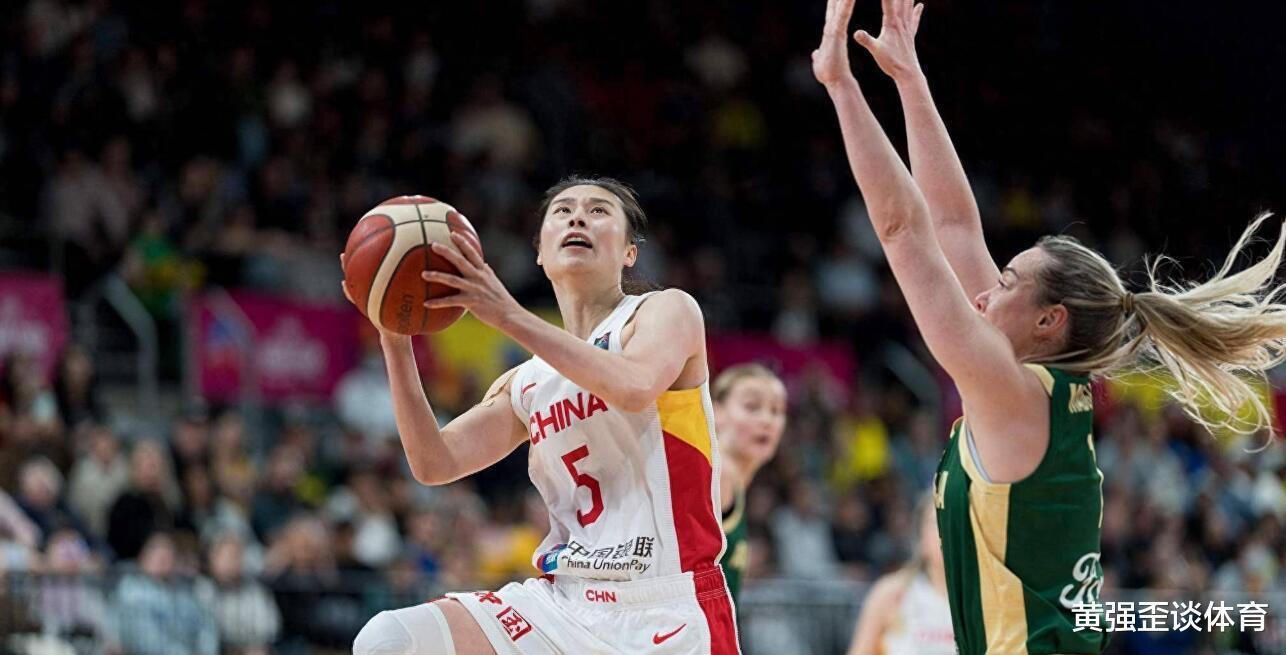 谁说中国篮球不行，中国女篮排名世界第二，仅次于美国队(2)