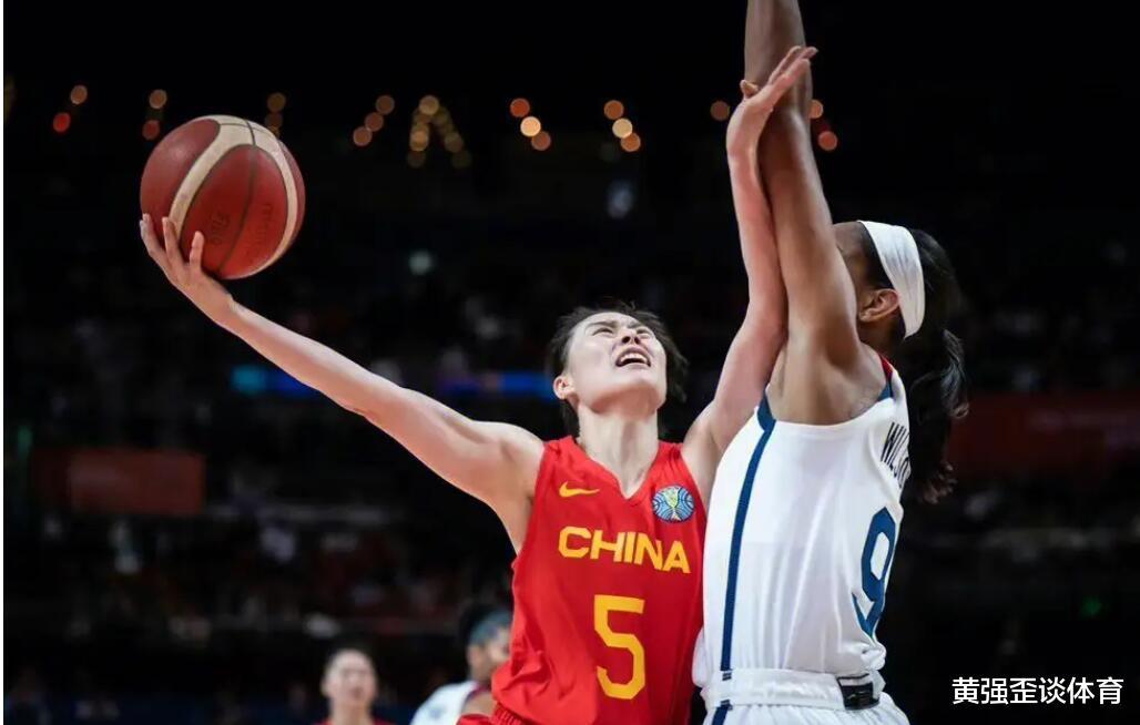 谁说中国篮球不行，中国女篮排名世界第二，仅次于美国队(3)