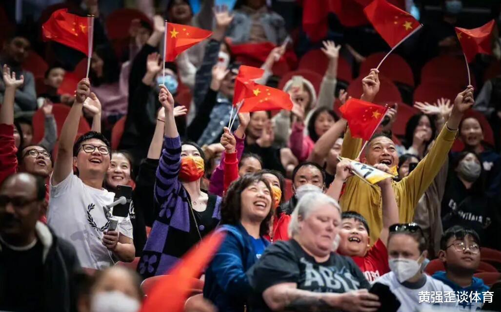 谁说中国篮球不行，中国女篮排名世界第二，仅次于美国队(4)