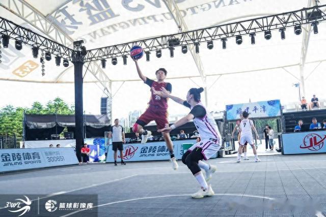 武汉盛帆夺下5胜1负 中国女子三人篮球联赛平潭赛区落幕(2)