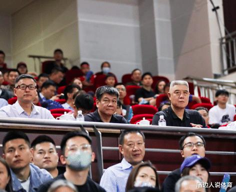 中国篮球名宿卷入罢赛丑闻 身居篮协高位兼职俱乐部 坐主队替补席(4)