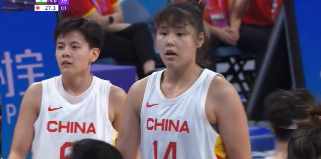 拿下首枚金牌！小组赛狂胜162分！中国女篮第一王牌终于杀回来(6)