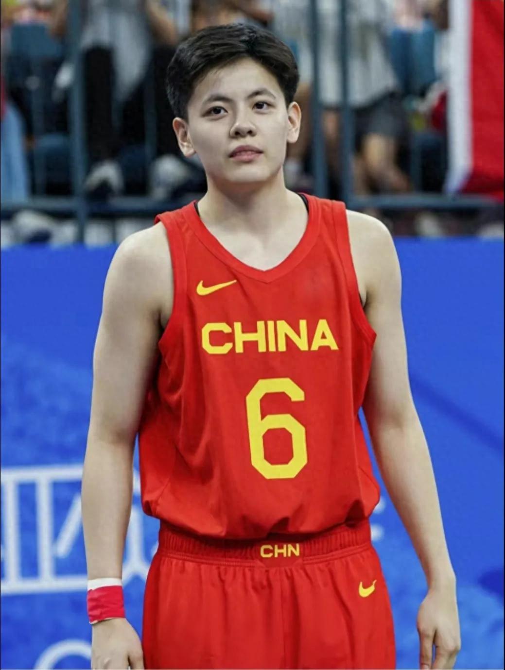 亚运会最帅男运动员，女篮杨舒予排行榜第一了(6)