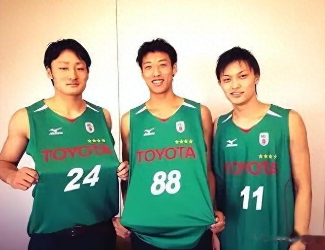 篮球天才加入日本国籍，后来为日本手刃中国队，老年却想回国发展(14)