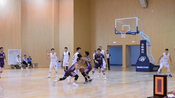 安顺市第三届运动会成人组篮球赛开赛(1)