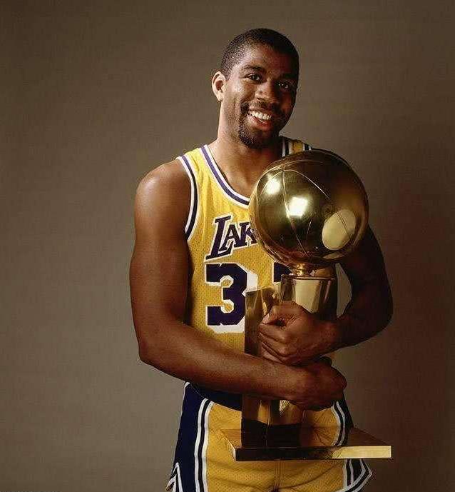 NBA中的“重型后卫”：篮球历史上的传奇巨星(1)