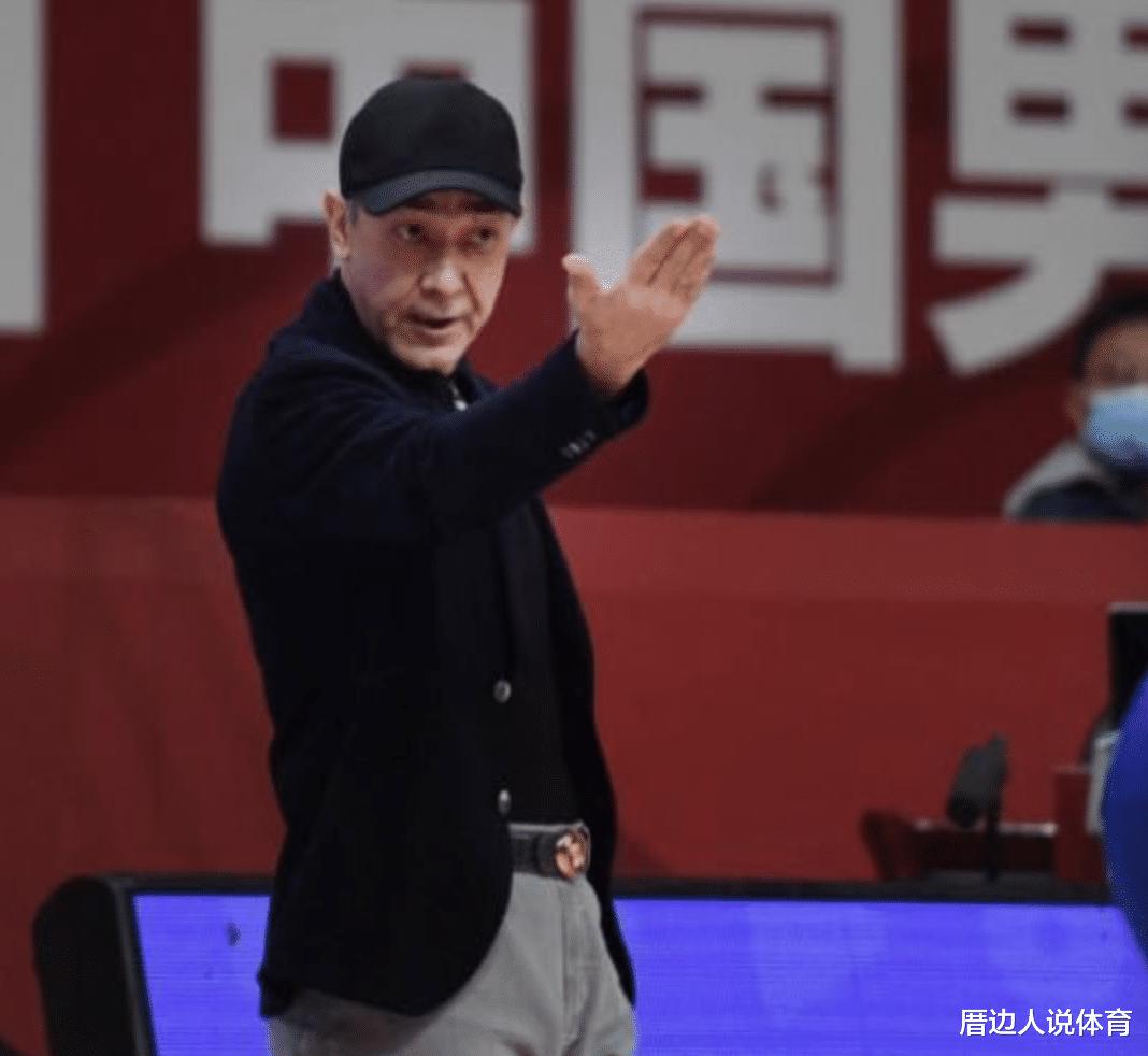 中国篮球乱象 多位名帅发声炮轰一人反被罚 名记揭秘裁判问题无解