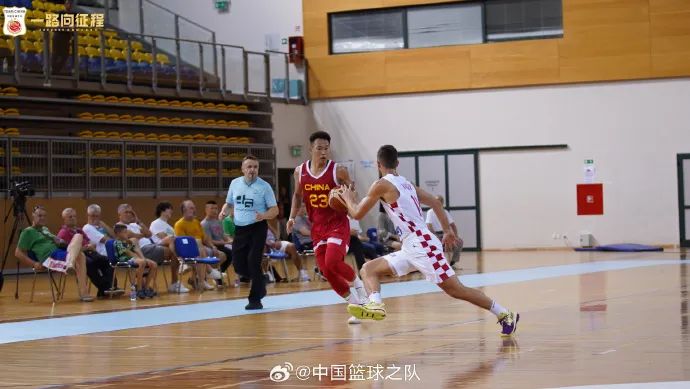 4战整整116分！中国男篮第一分卫啊！人家比杨瀚森更能打NBA(2)